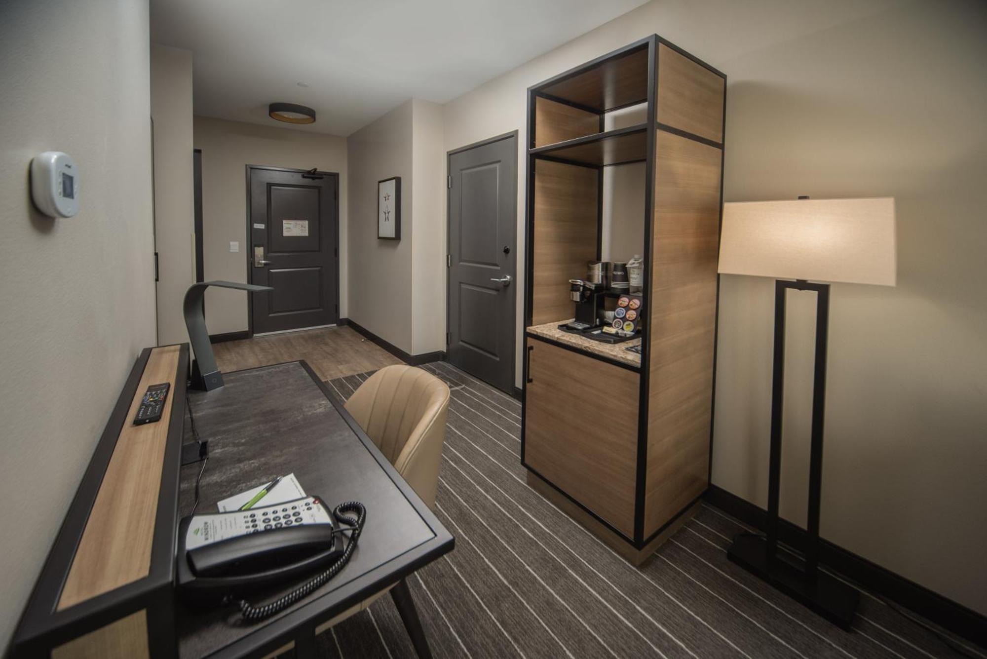 Hotel Windrow Downtown אלנסבורג מראה חיצוני תמונה