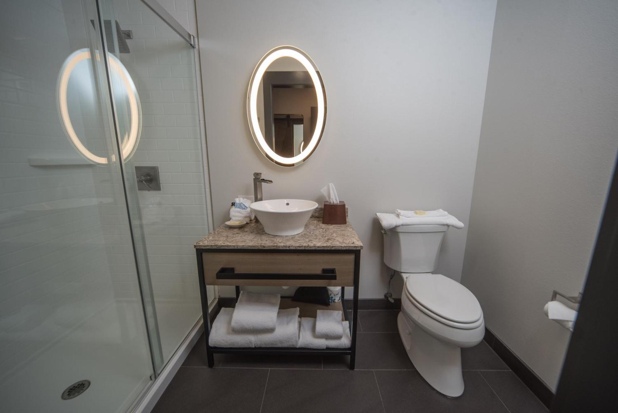 Hotel Windrow Downtown אלנסבורג מראה חיצוני תמונה
