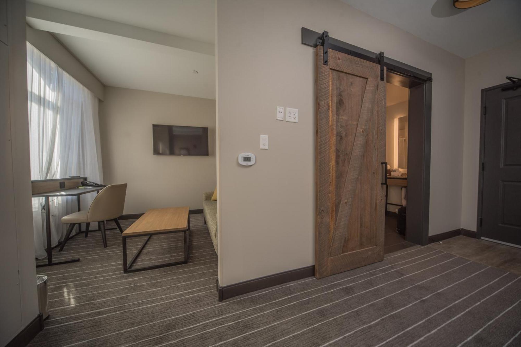 Hotel Windrow Downtown אלנסבורג מראה חיצוני תמונה