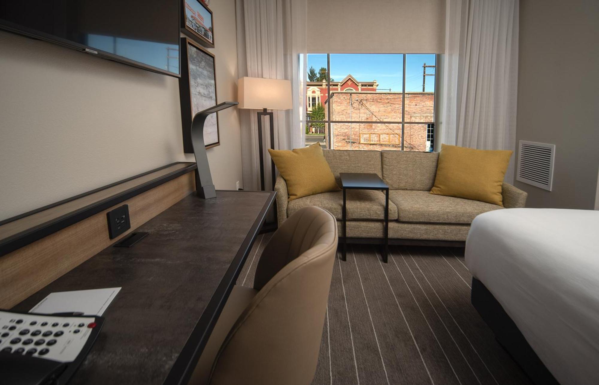 Hotel Windrow Downtown אלנסבורג מראה חיצוני תמונה